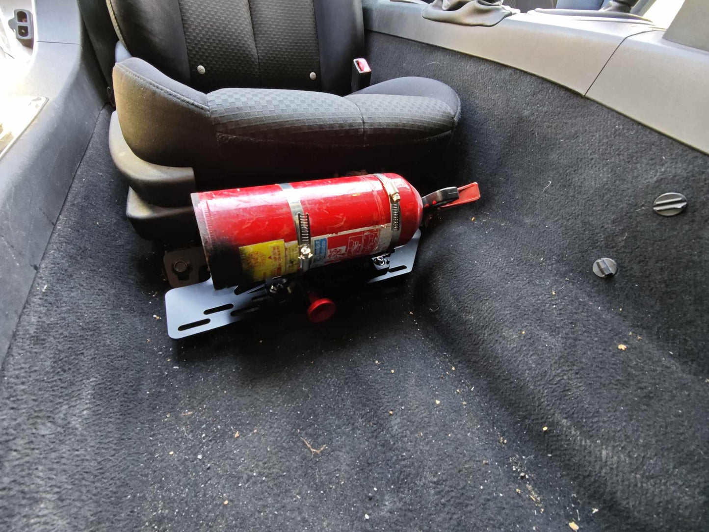 Mocowanie gaśnicy z funkcją Quick release do  Mazda mx5 NC